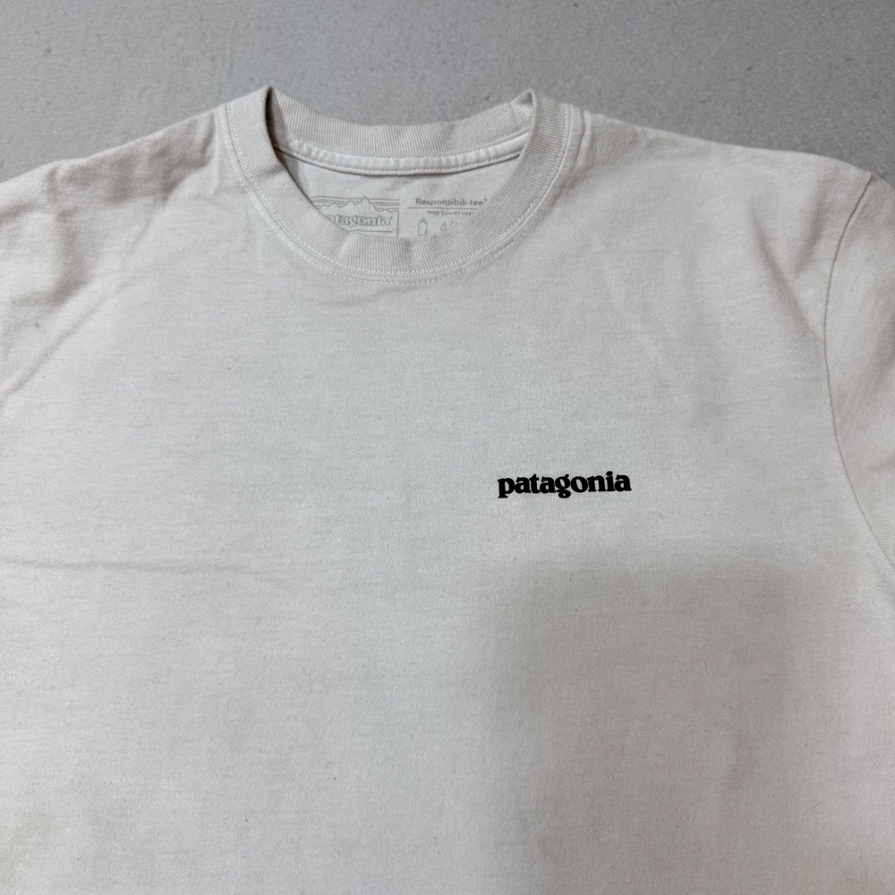 Patagonia Responsibili Tee White‎ XS Regular Fit Short Sleeve Crew Neck T Shirt